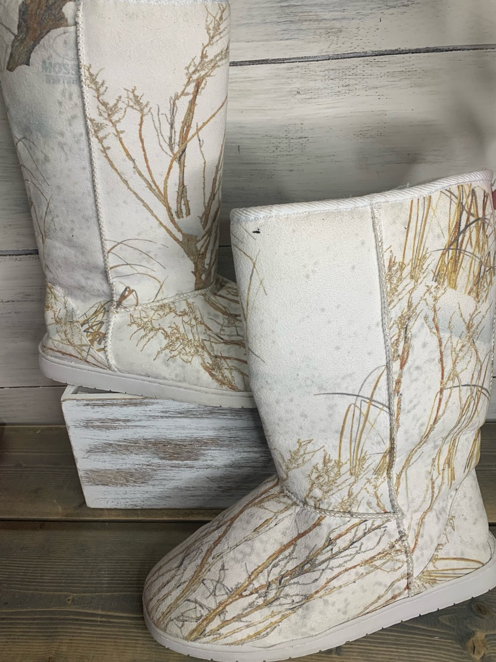Dawgs White Boots with Beige Nature Print